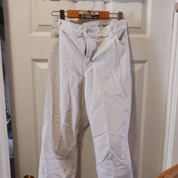 Old Navy White Jeans - Picture 1 of 4